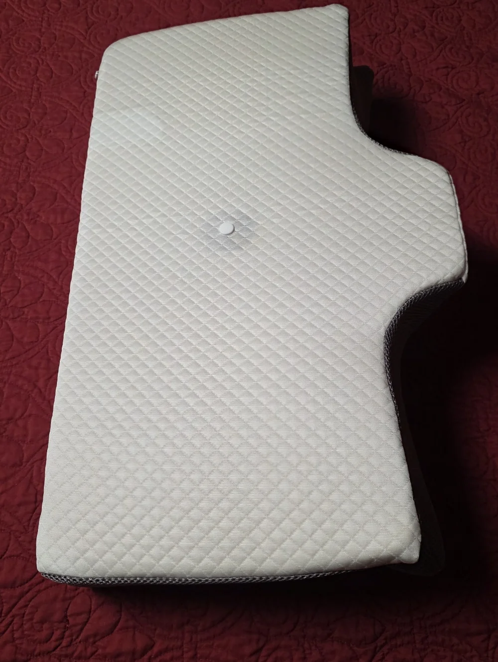 Contoured White Memory Foam Cevercal Neck Pillow Side Sleeper Back Sleeper NWOT
